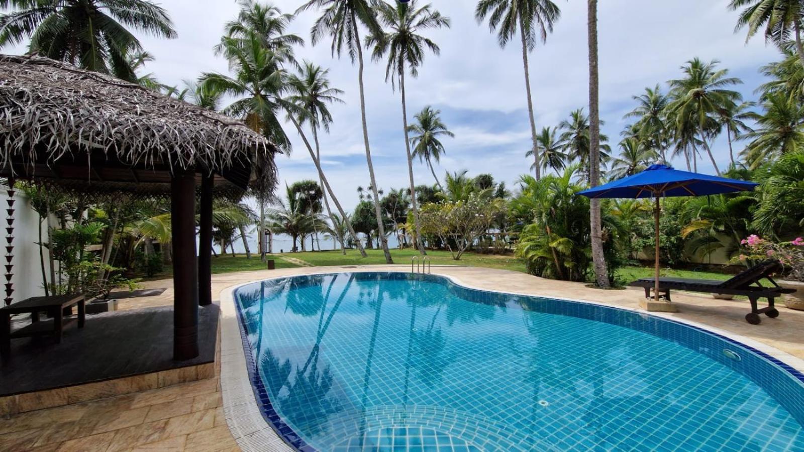 Lanka Beach Grand Villa Rekawa Exterior photo